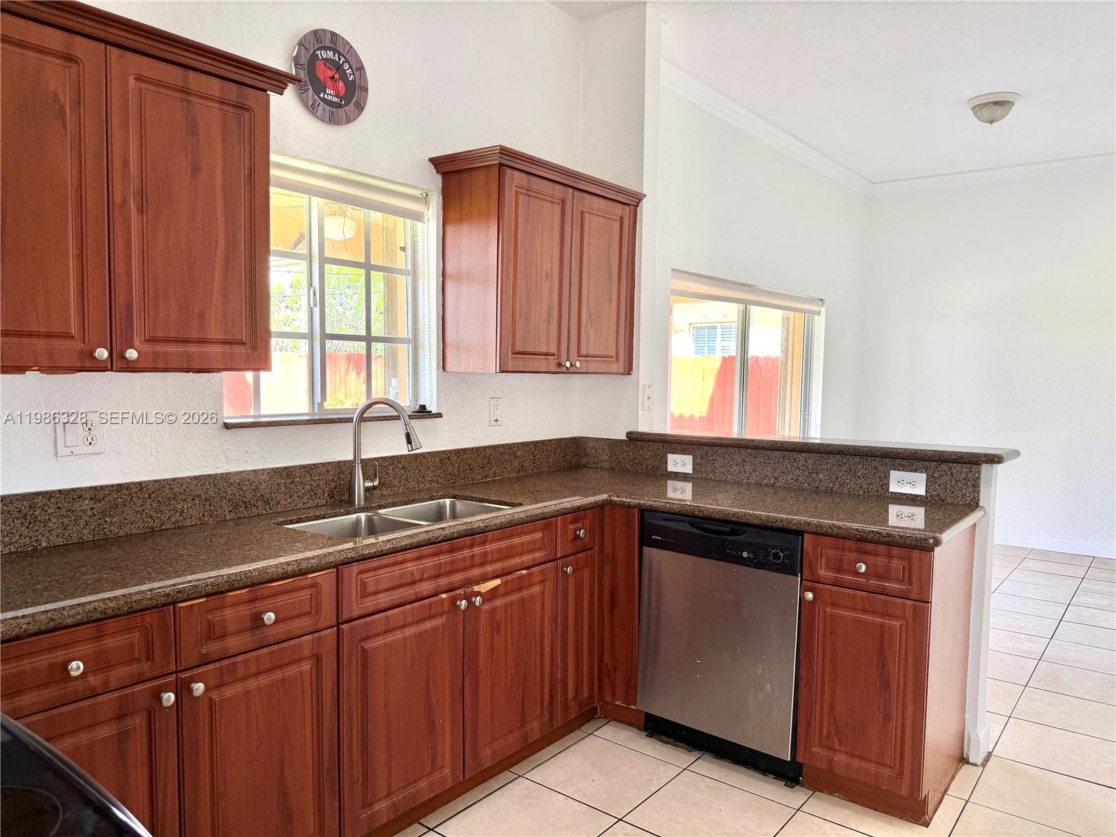 ALEXANDRIA ESTATES SUBDIV - Residential Lease