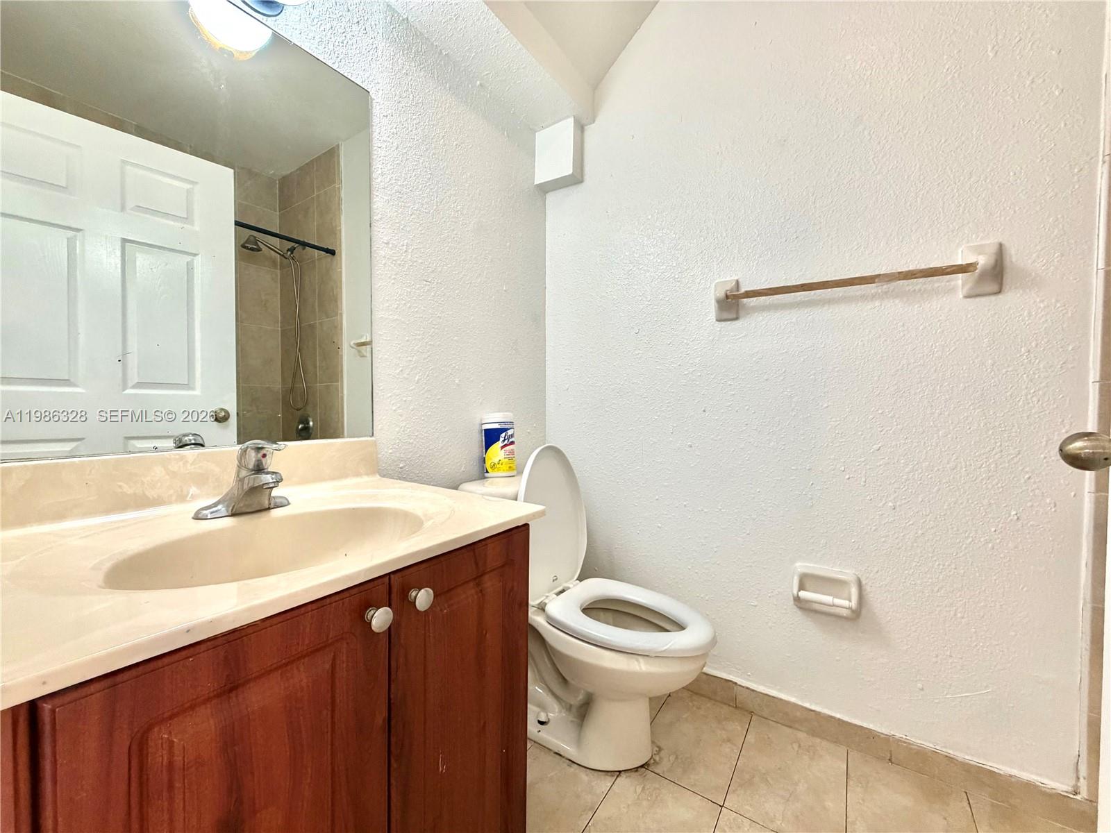 ALEXANDRIA ESTATES SUBDIV - Residential Lease