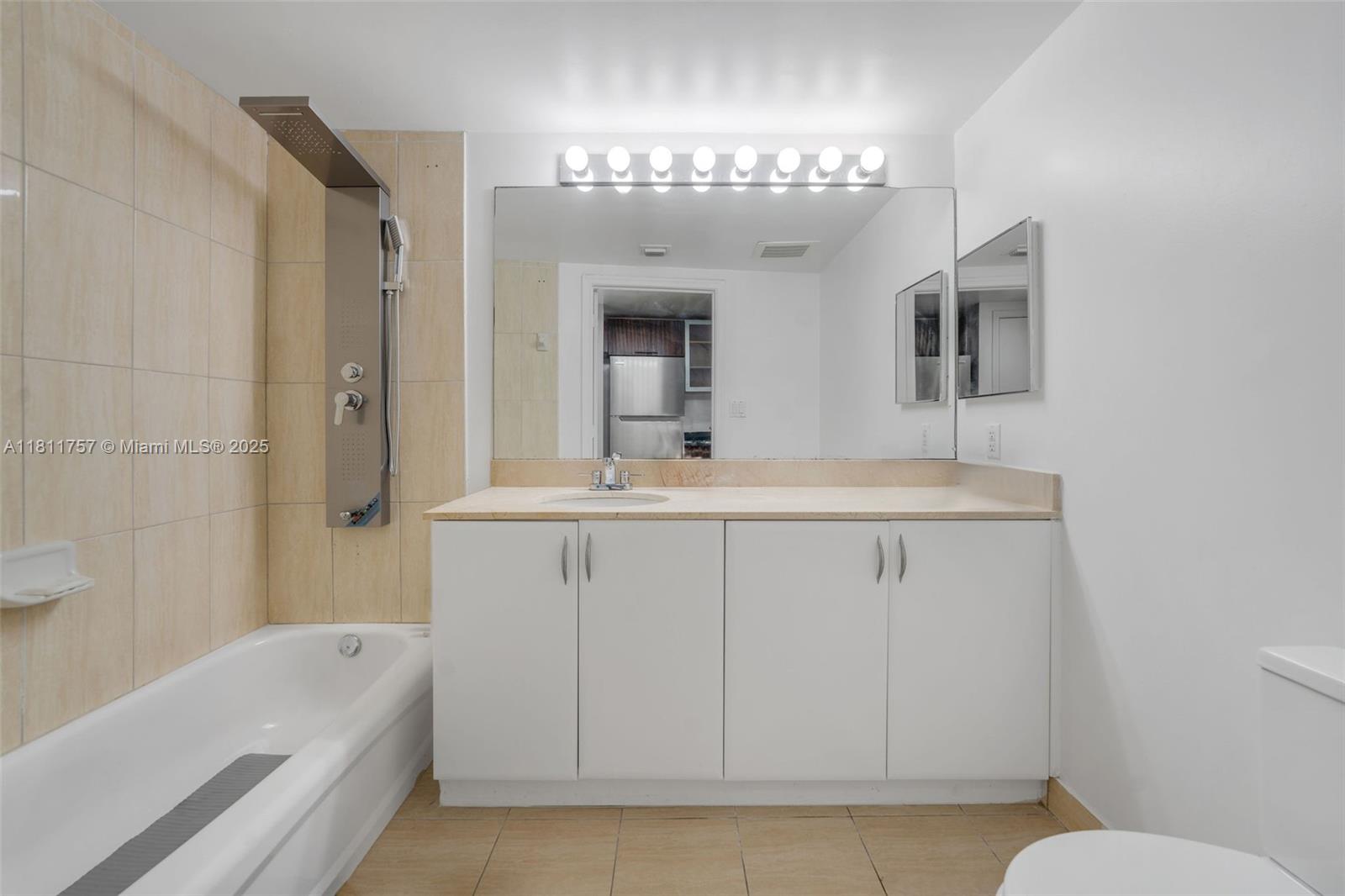 OPERA TOWER CONDO - Residential