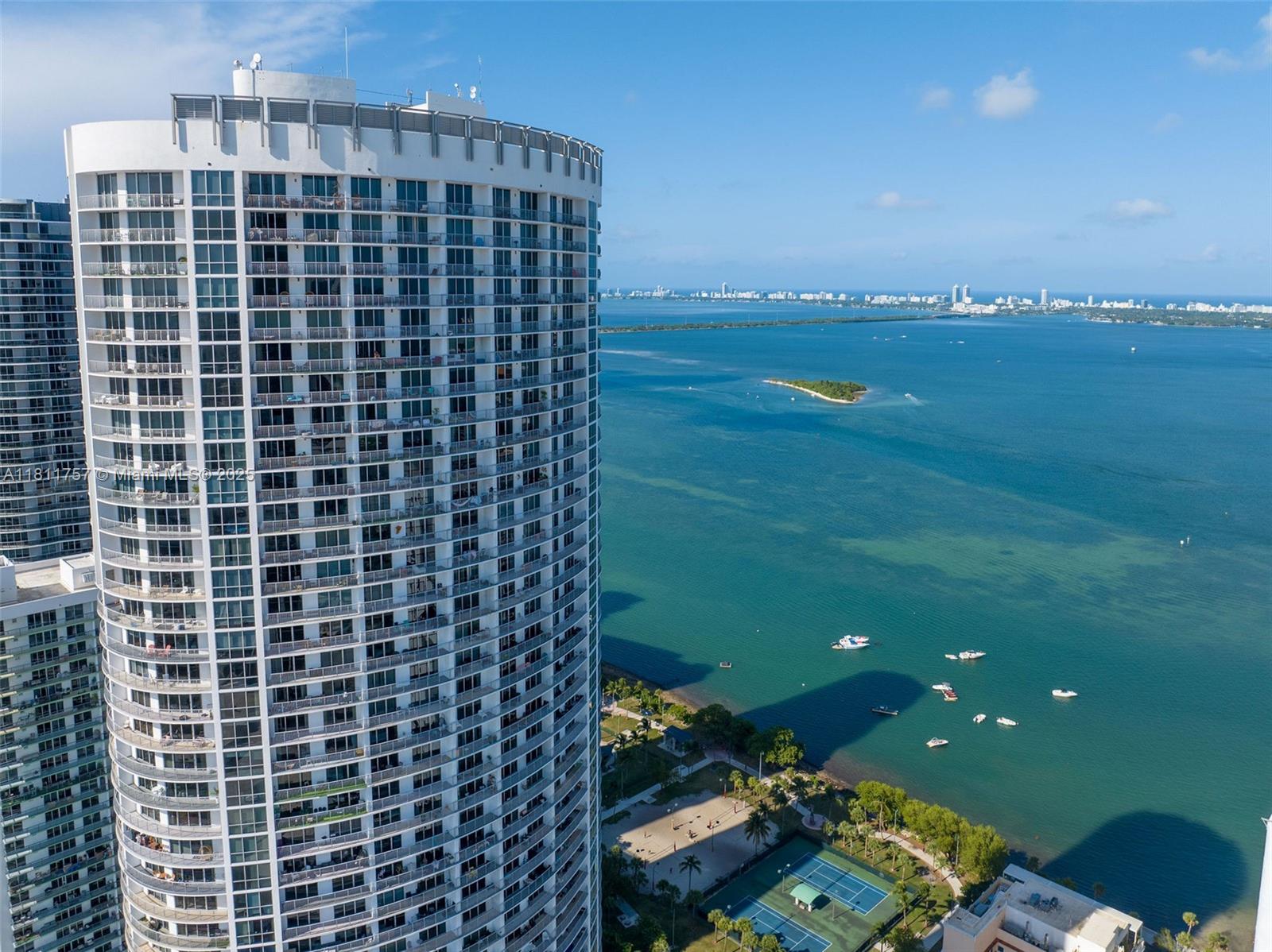 1750 N Bayshore Dr 1407