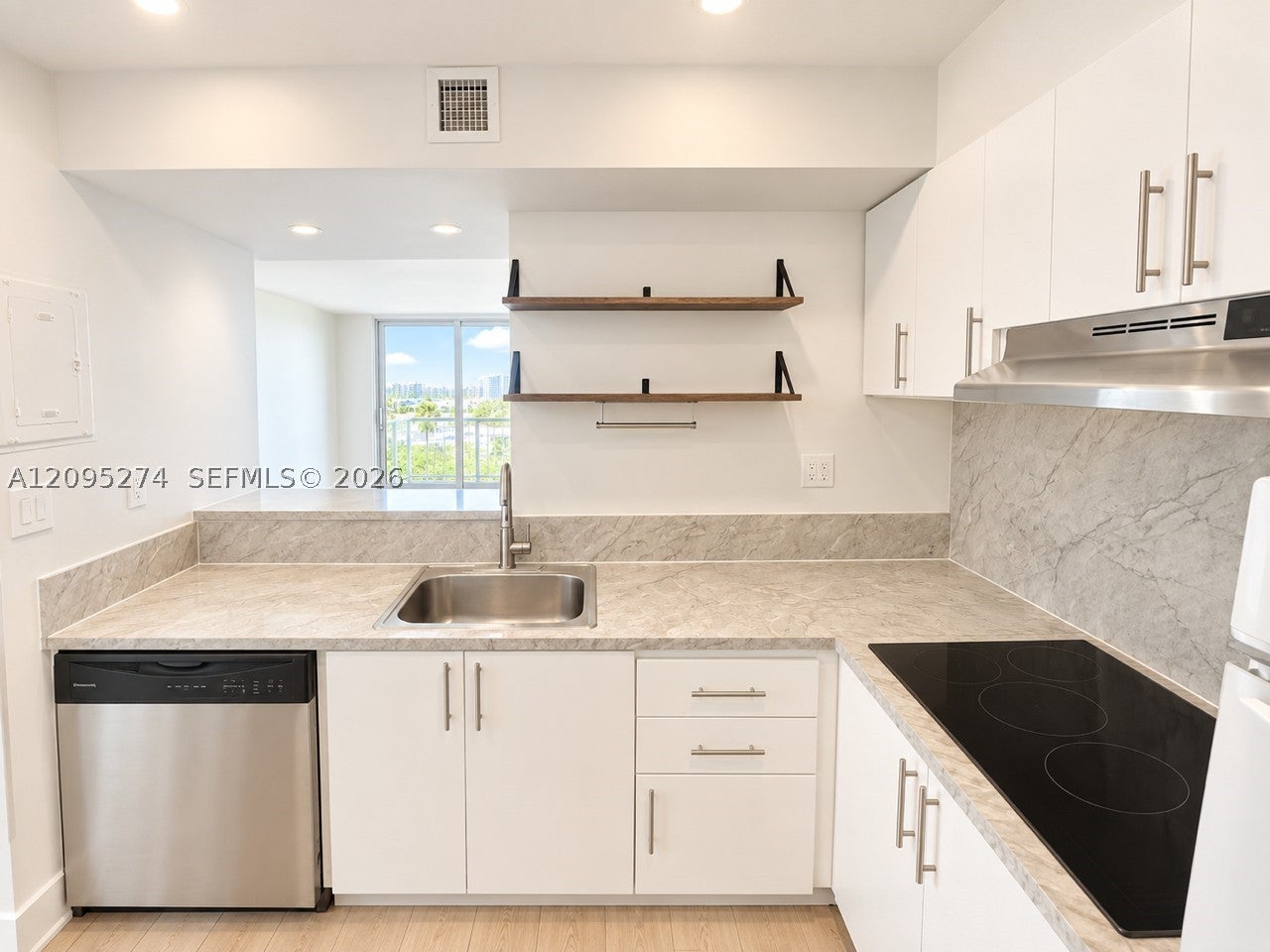 1000 West Ave 608