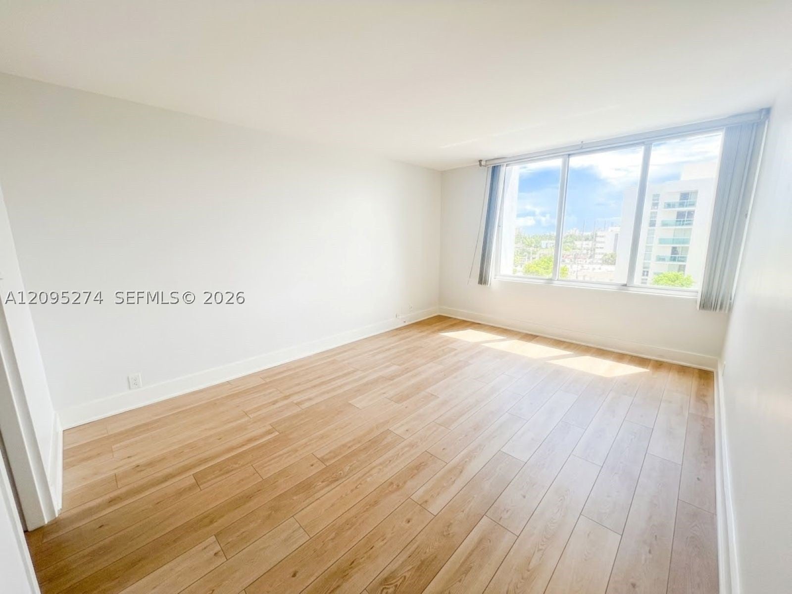 1000 West Ave 608
