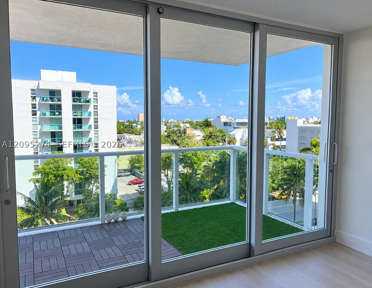 1000 West Ave 608
