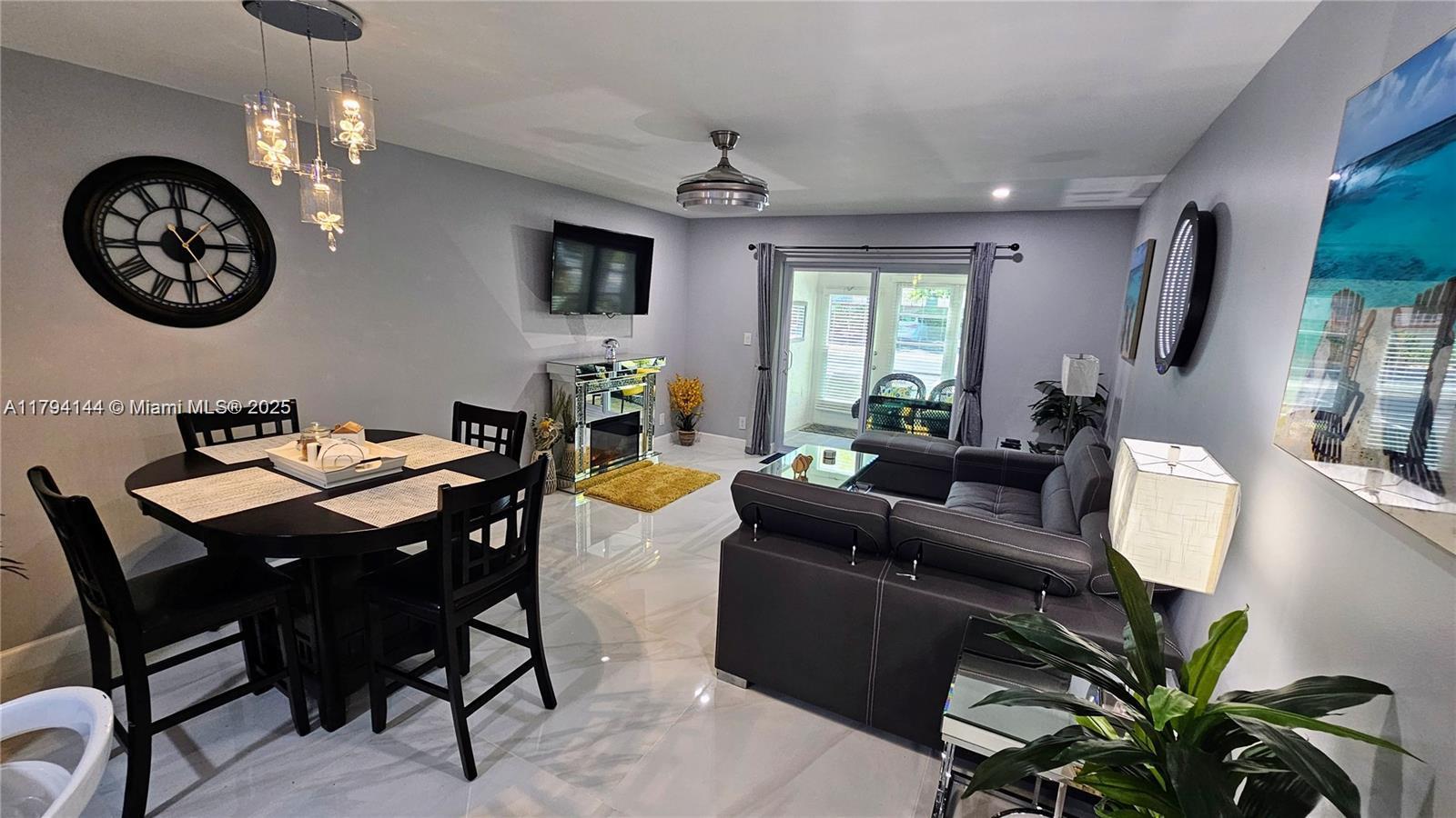 5680 SW 3rd 103