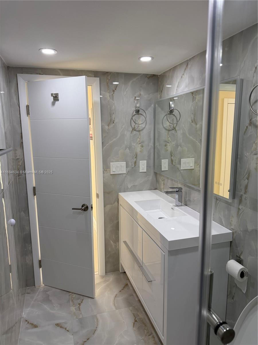 HEMISPHERES CONDO - Residential