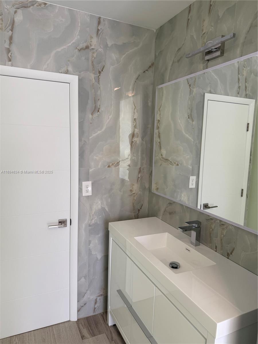 HEMISPHERES CONDO - Residential