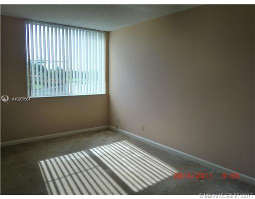LAKES OF JACARANDA BLDG 1 - Residential Lease