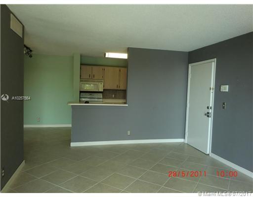 LAKES OF JACARANDA BLDG 1 - Residential Lease