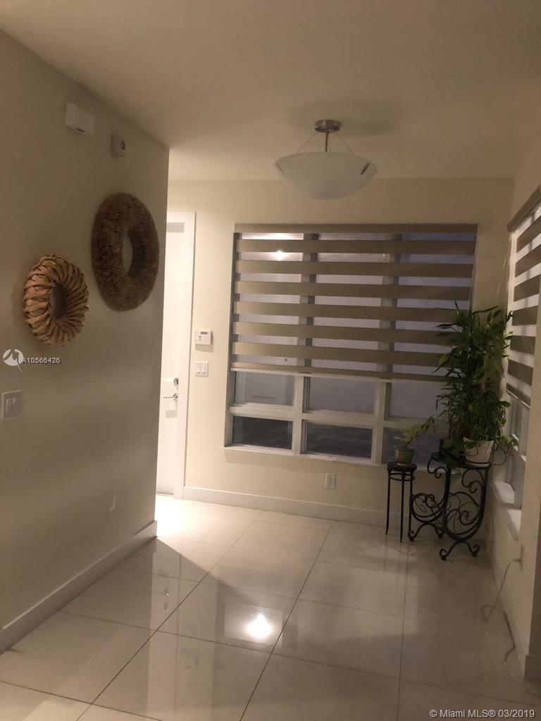 LANDMARK AT DORAL - Residential