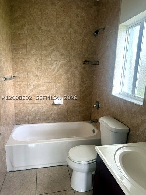 2472 NW 65th St