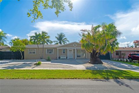 19770 SW 101st Ave Cutler Bay FL 33157
