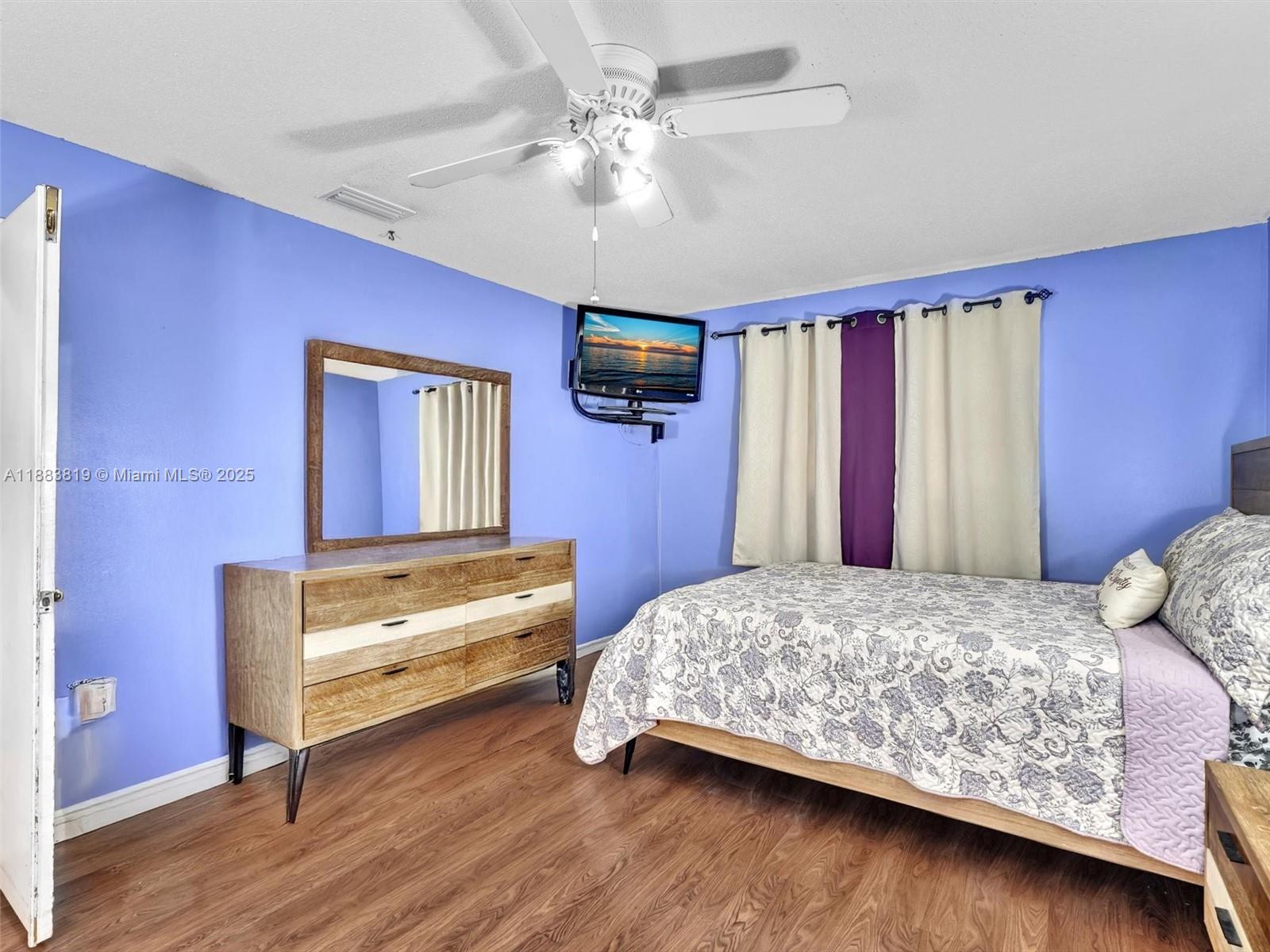 SUNSET PARK - Residential