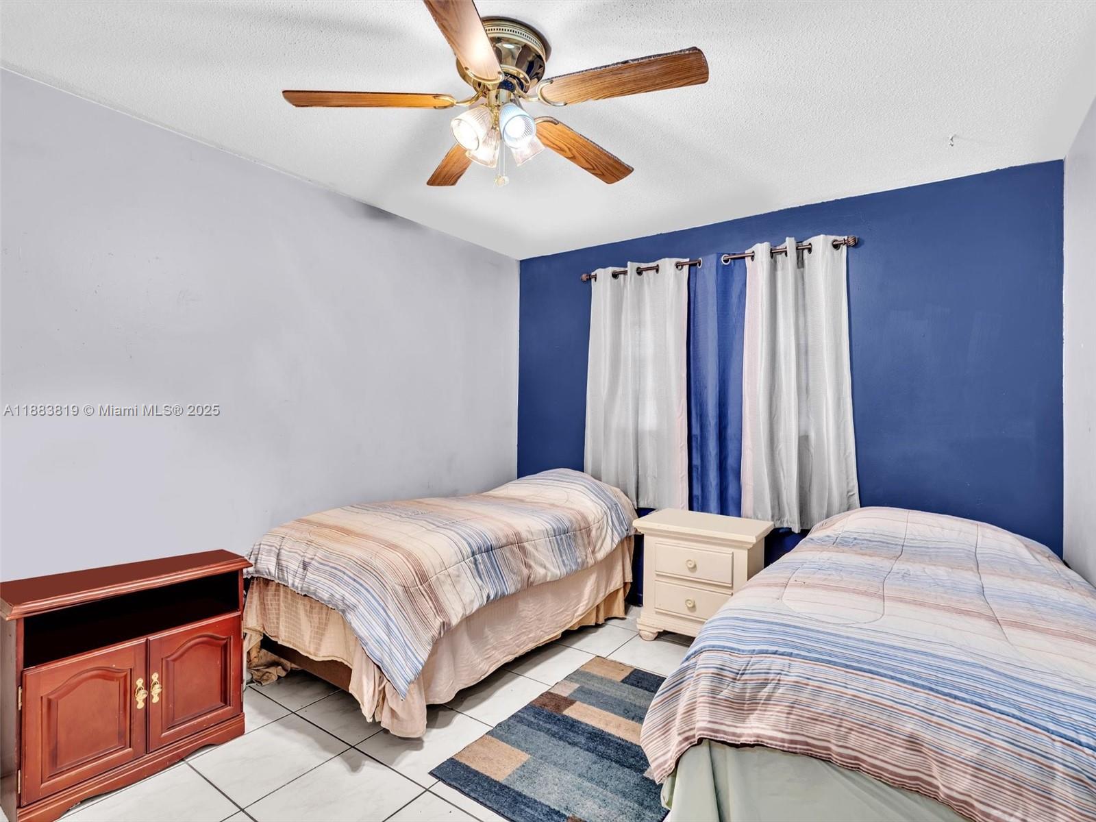 SUNSET PARK - Residential