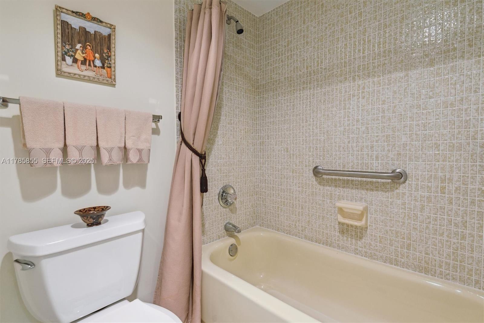 AVENTURA ELDORADO CONDO - Residential