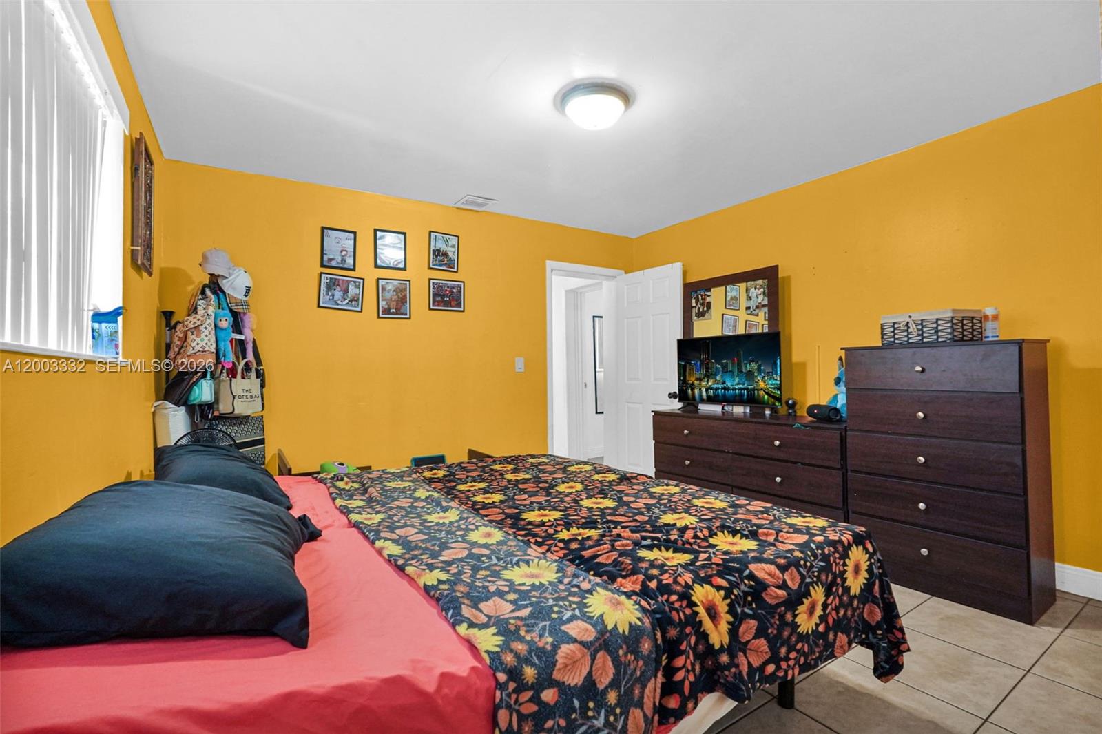 HIALEAH HOMESITES - Residential