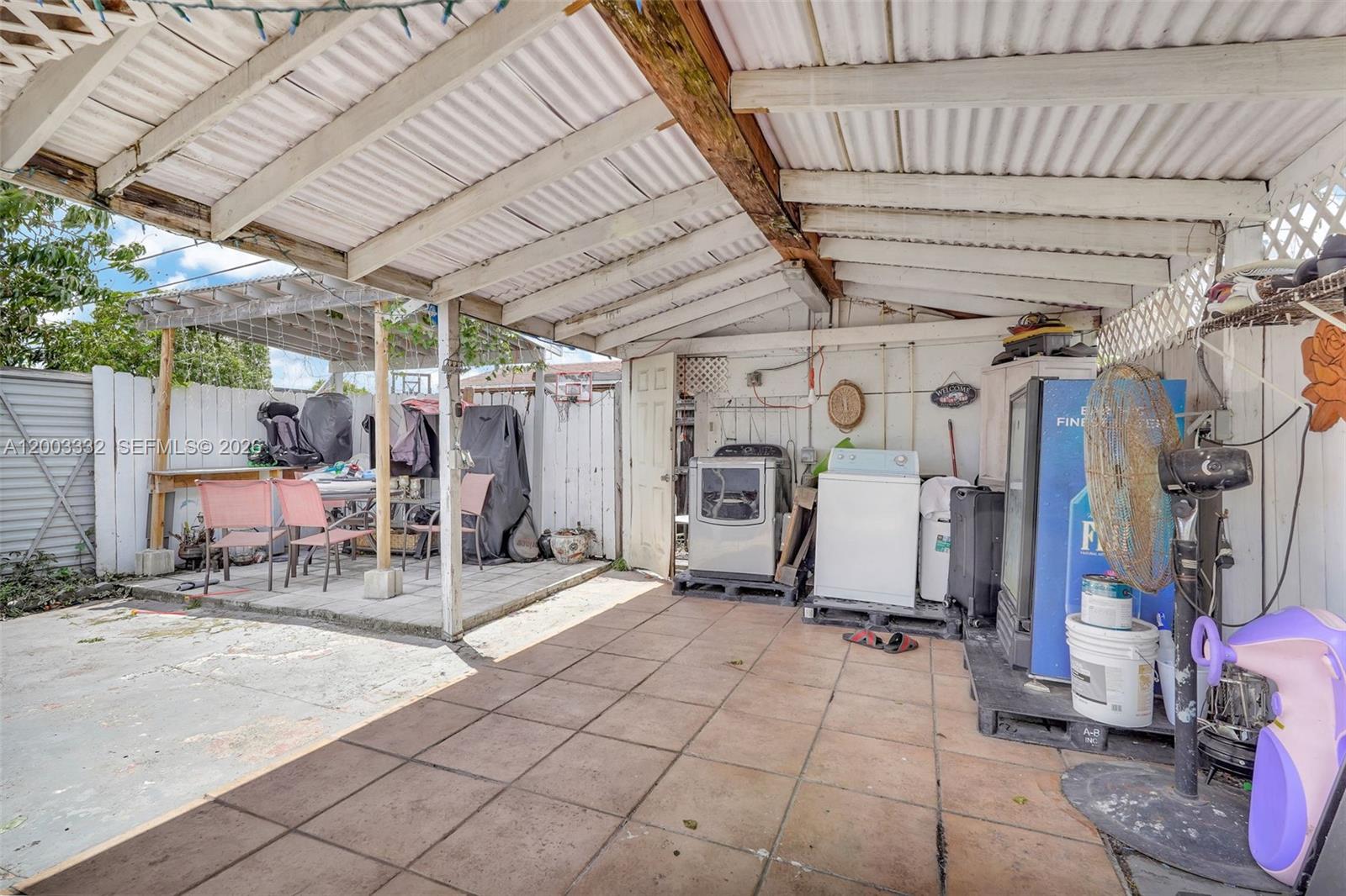 HIALEAH HOMESITES - Residential