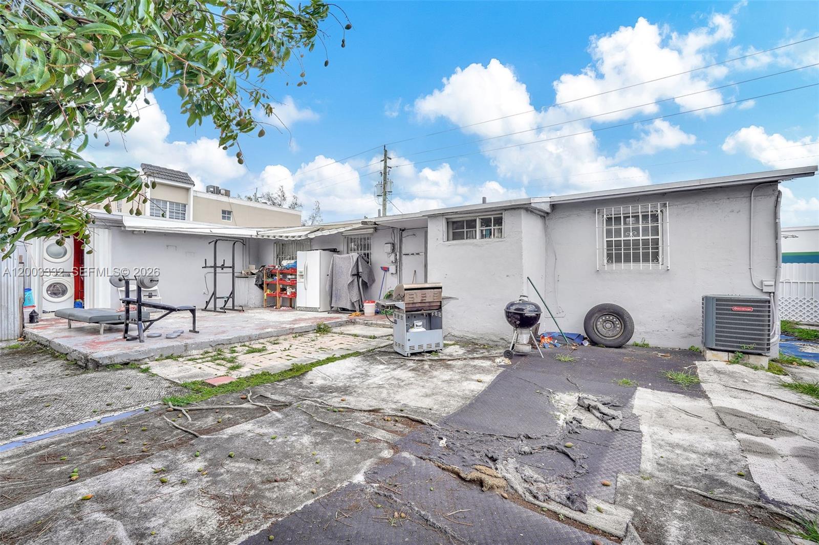 HIALEAH HOMESITES - Residential