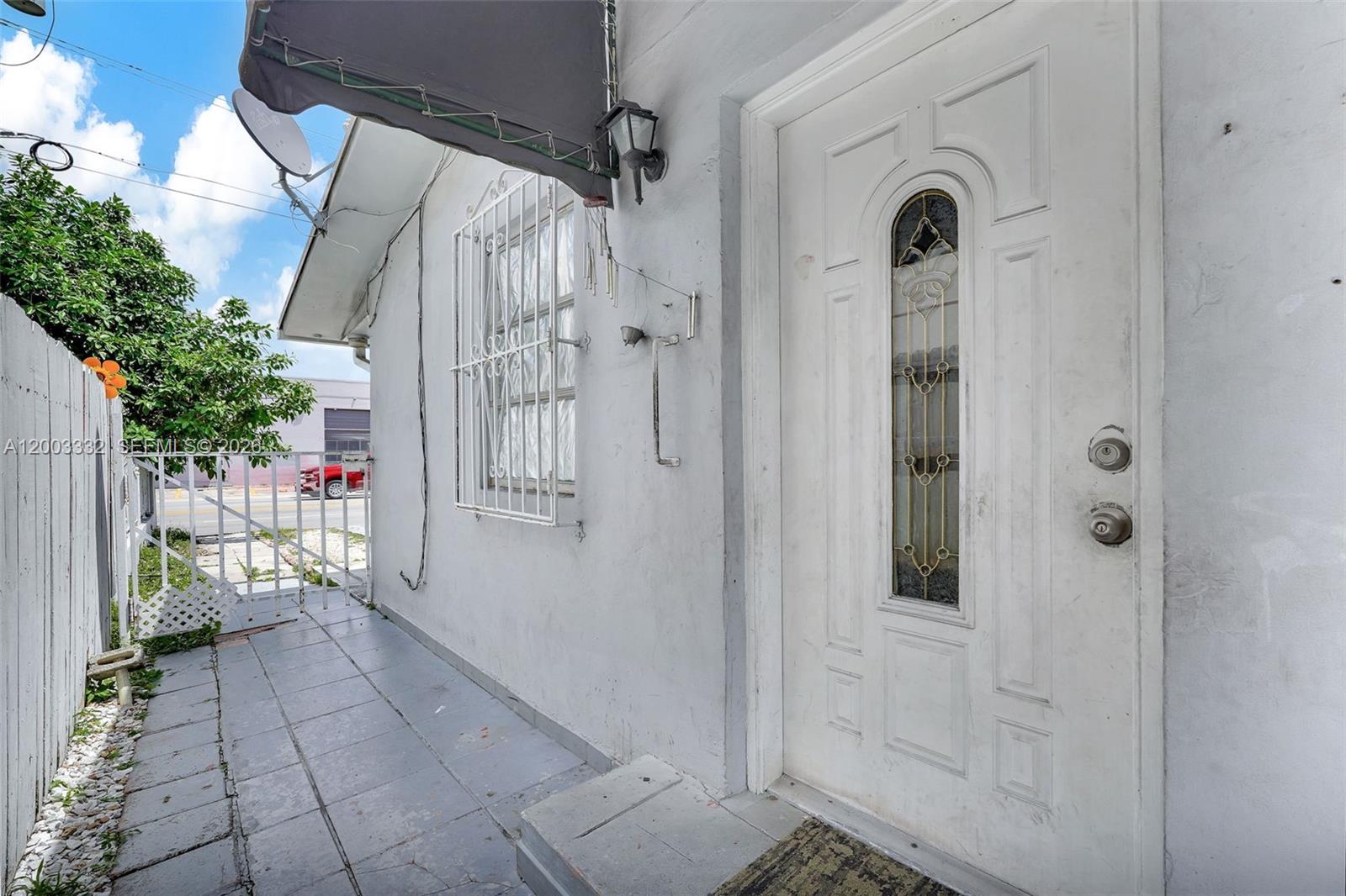 HIALEAH HOMESITES - Residential