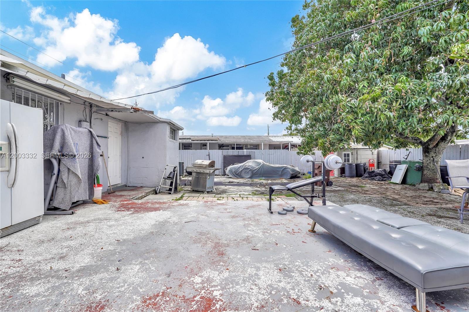 HIALEAH HOMESITES - Residential