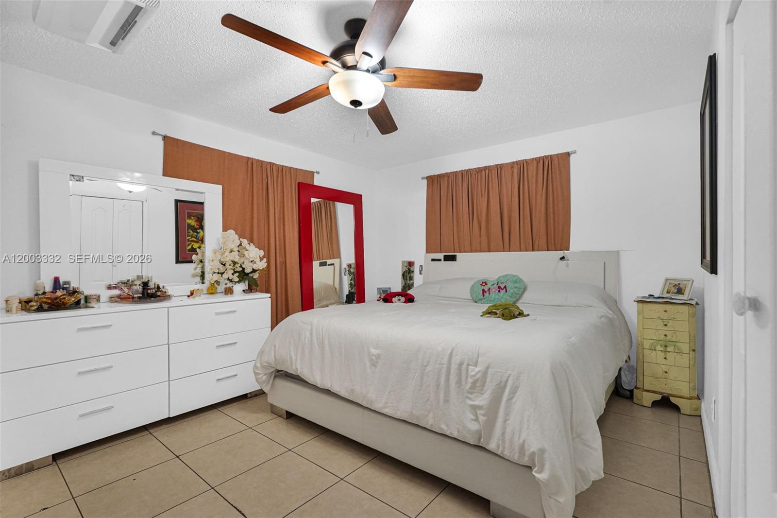 HIALEAH HOMESITES - Residential