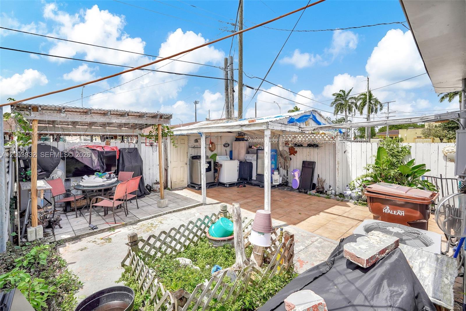 HIALEAH HOMESITES - Residential