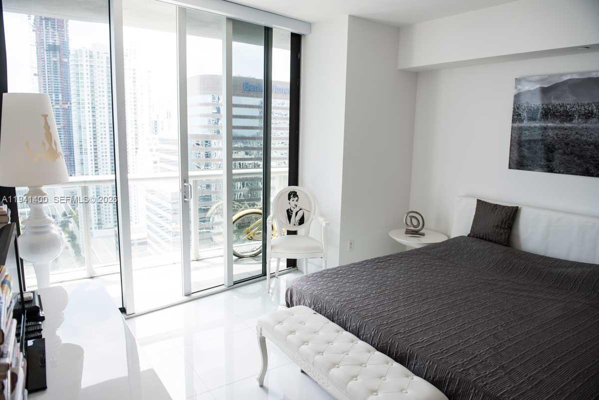 ICON BRICKELL NO TWO - Residential