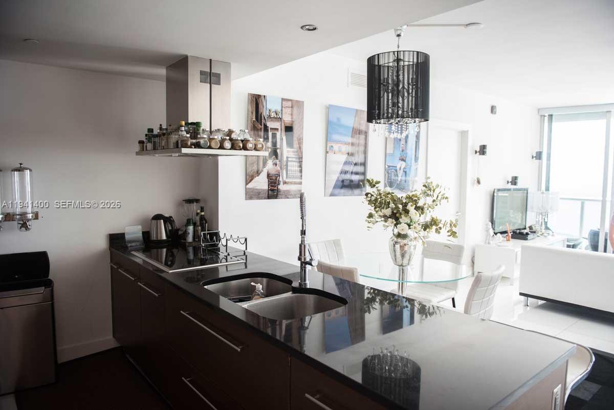 ICON BRICKELL NO TWO - Residential