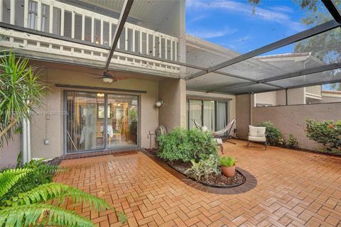 403 Bonnie Brae Way 24 Hollywood FL 33021