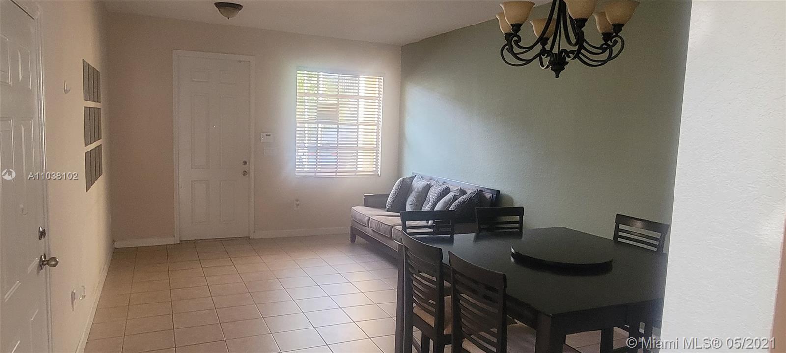 COURTS AT TUSCANY - Residential