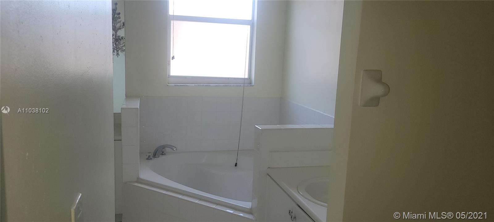 COURTS AT TUSCANY - Residential