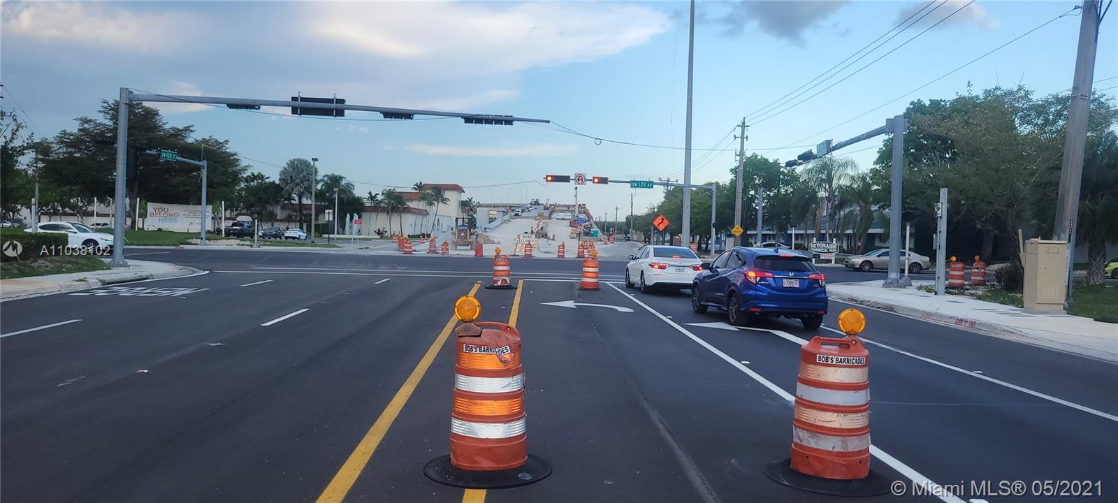 COURTS AT TUSCANY - Residential