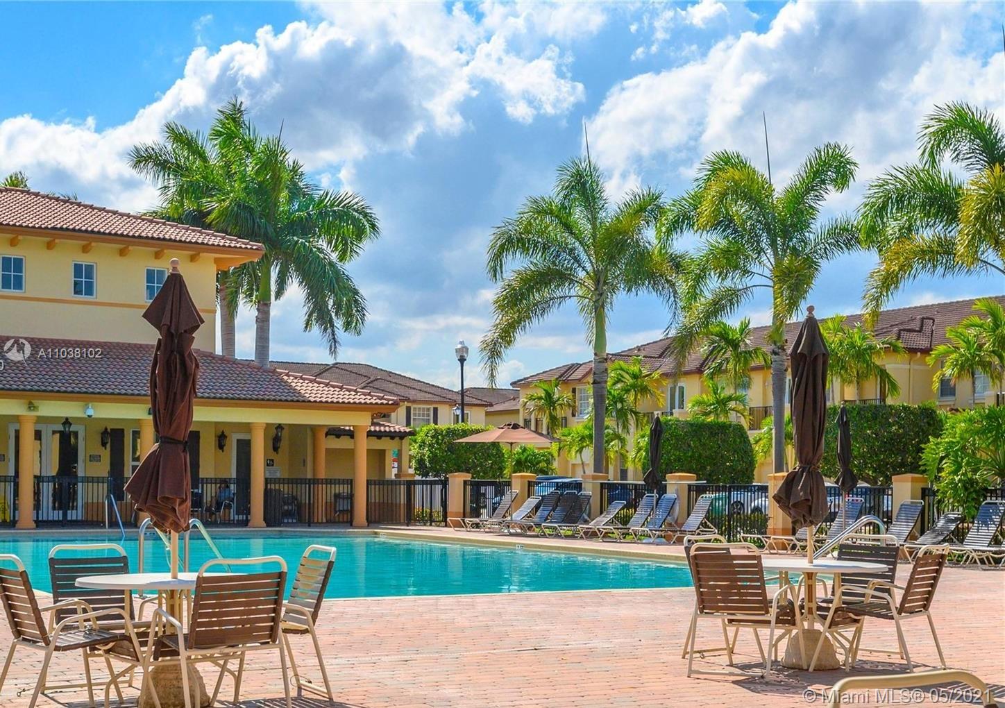 COURTS AT TUSCANY - Residential