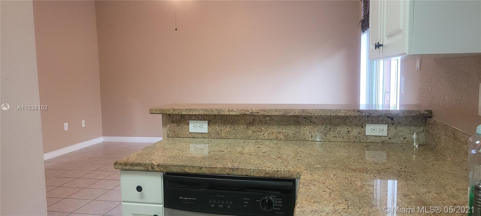 COURTS AT TUSCANY - Residential