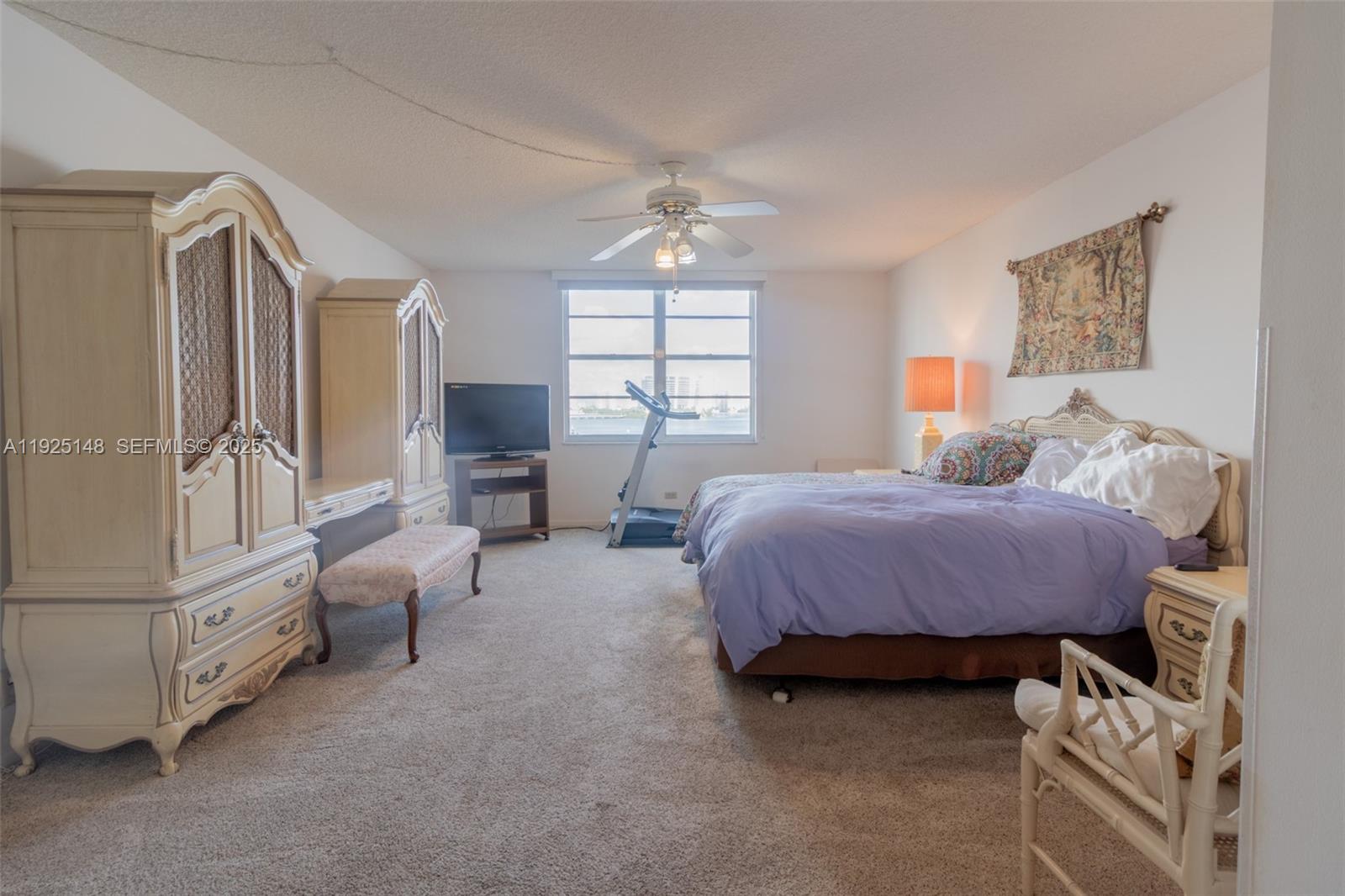 WINSTON TOWERS 500 CONDO - Residential