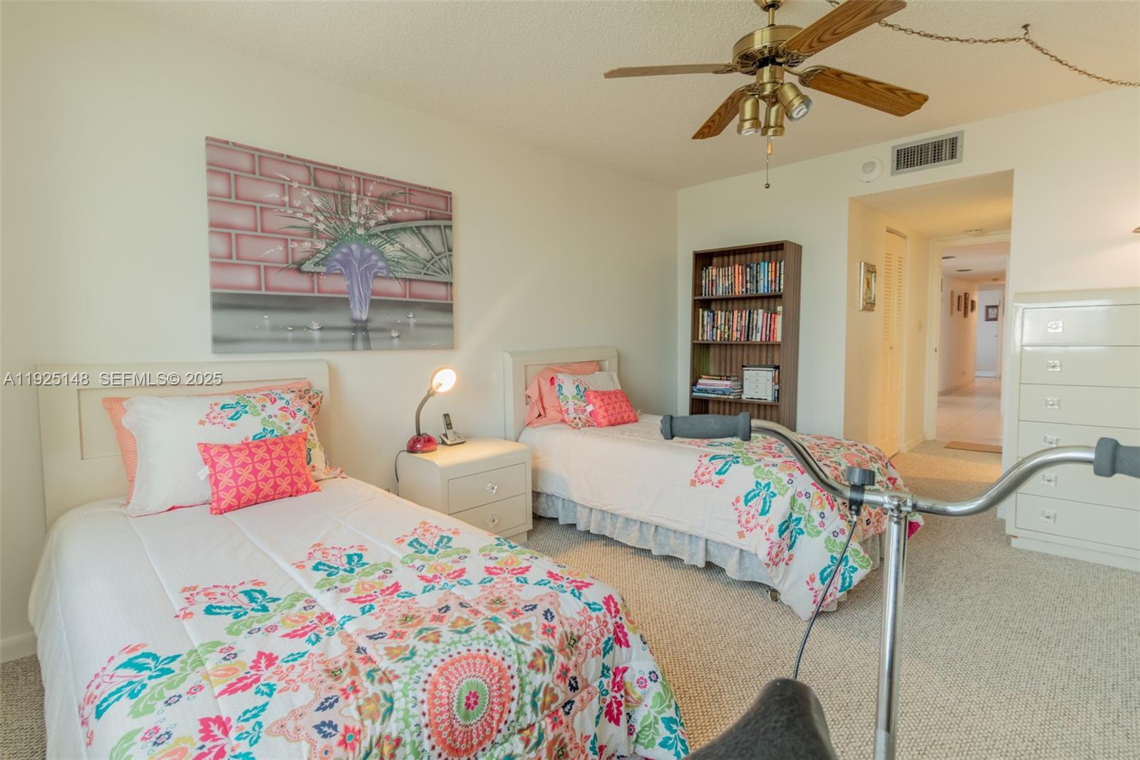 WINSTON TOWERS 500 CONDO - Residential