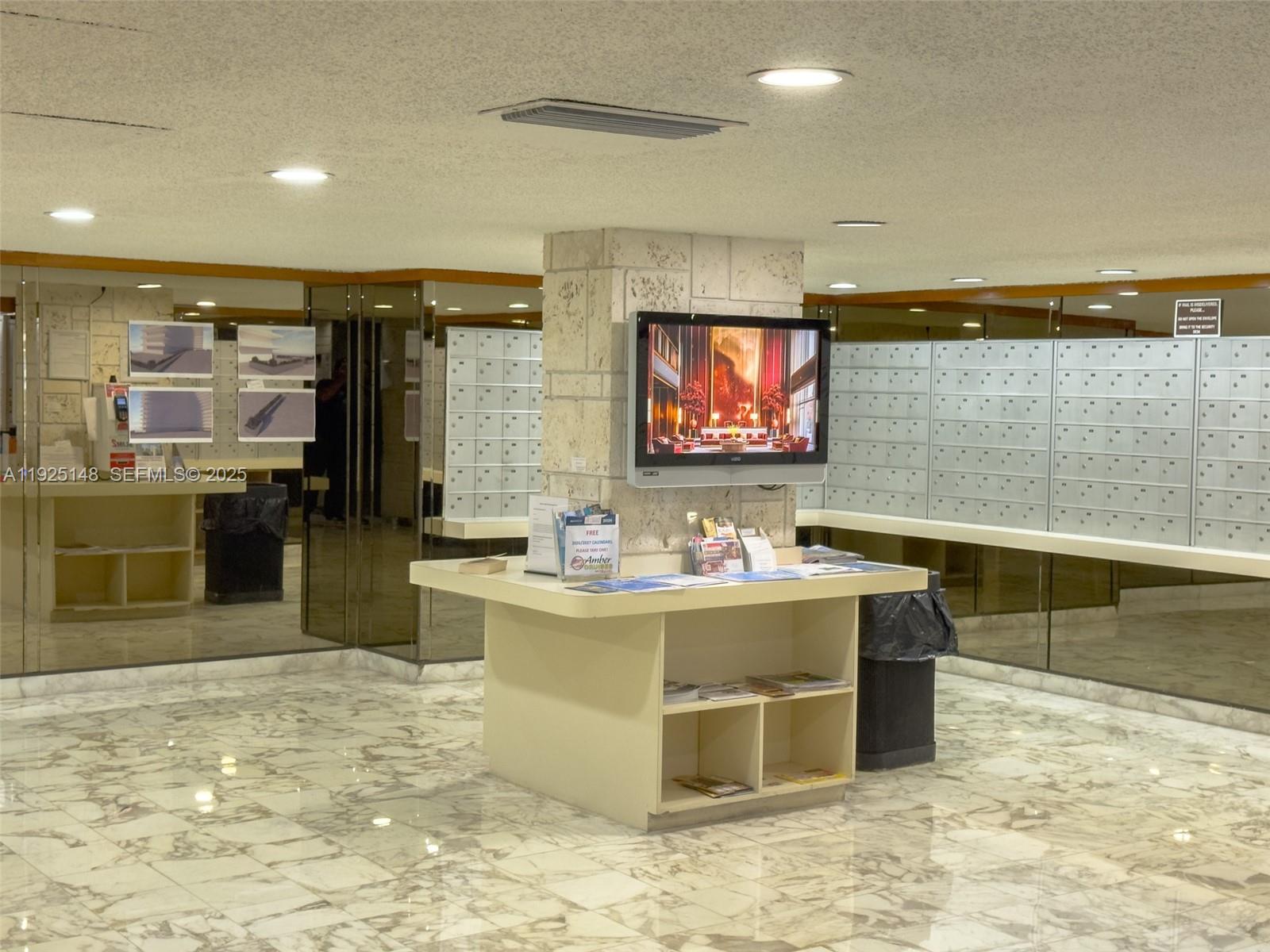 WINSTON TOWERS 500 CONDO - Residential