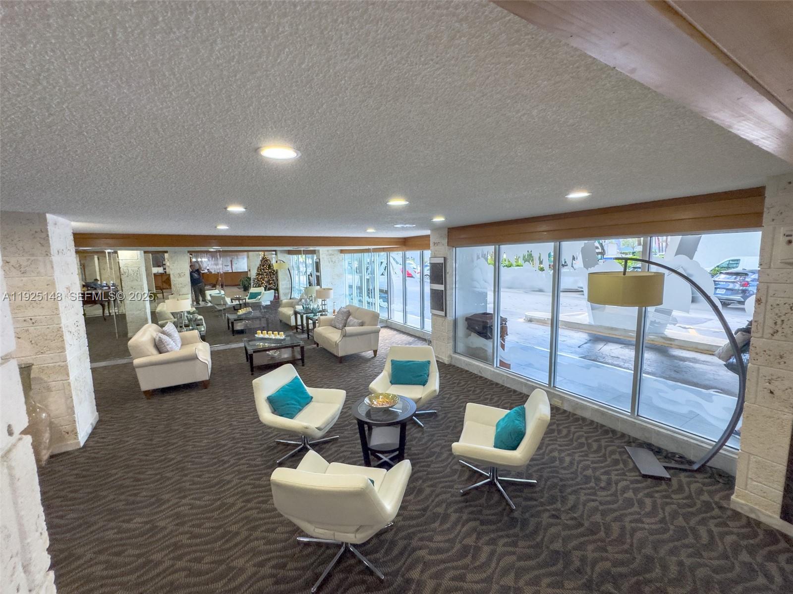 WINSTON TOWERS 500 CONDO - Residential