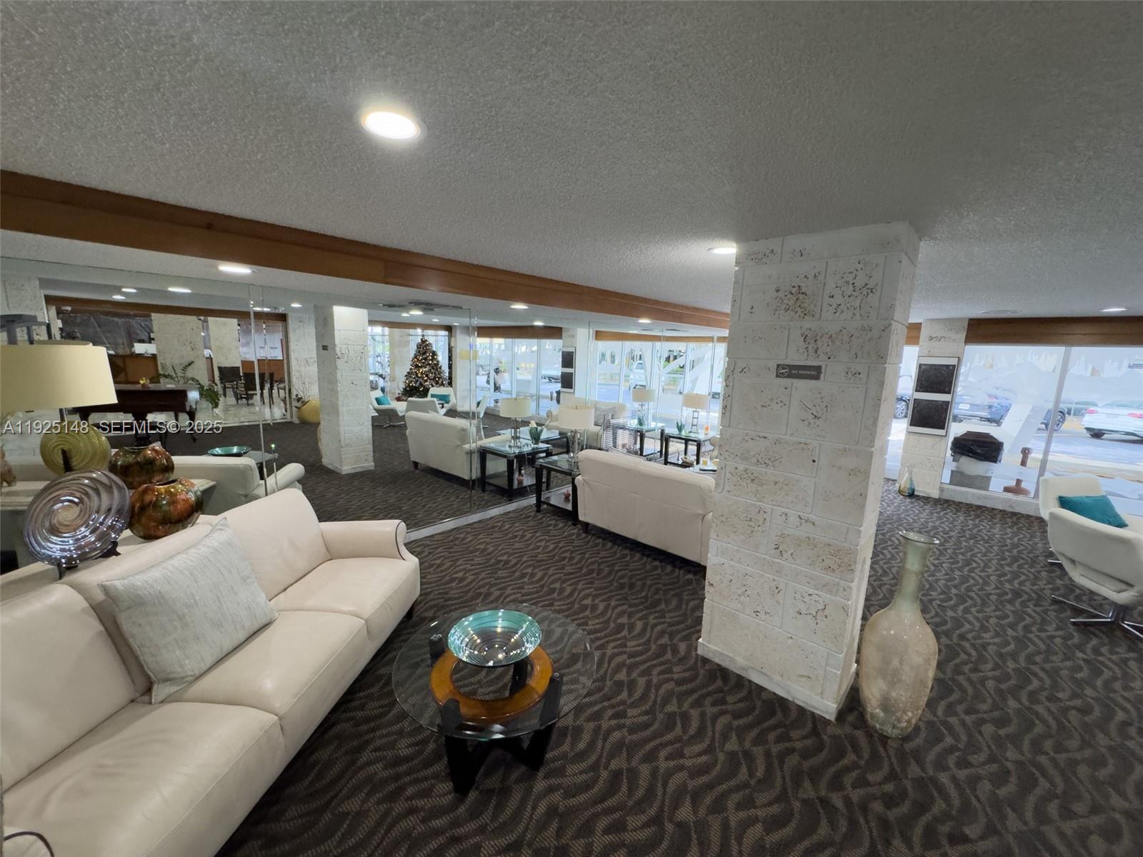 WINSTON TOWERS 500 CONDO - Residential