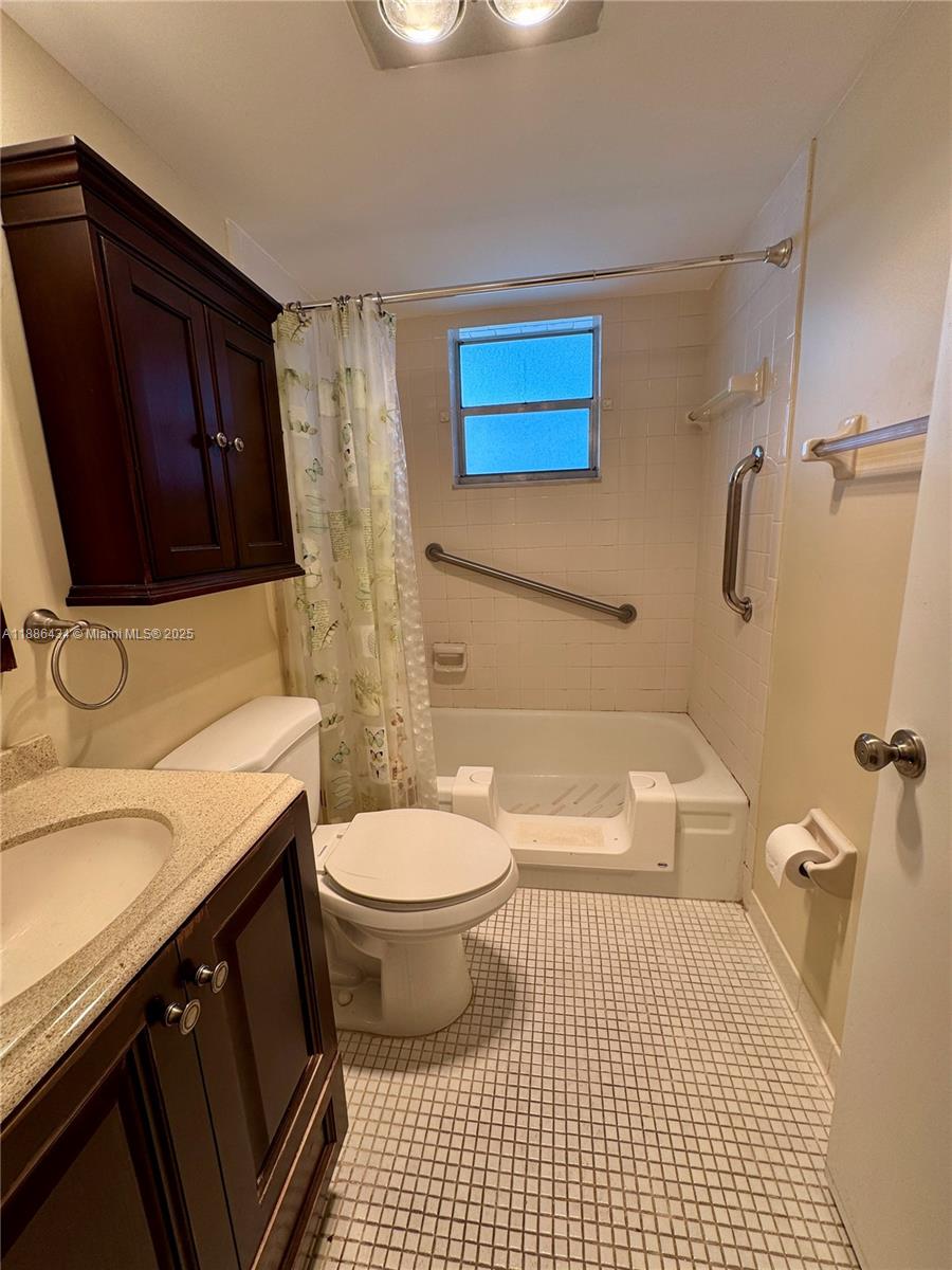 SANDALFOOT SOUTH TWO COND - Residential