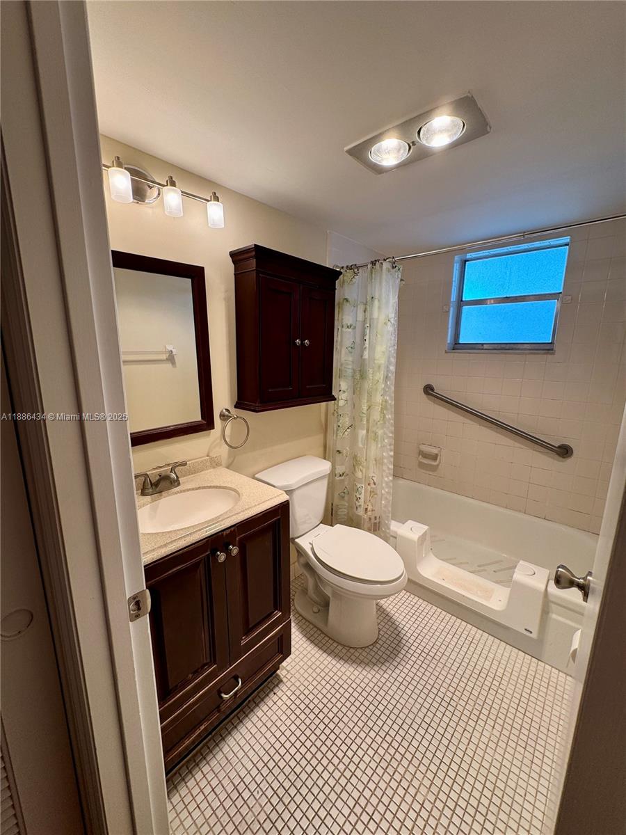 SANDALFOOT SOUTH TWO COND - Residential