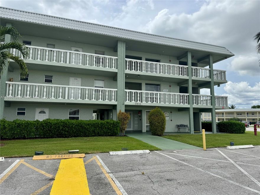 Charming bright 1 bedroom 1.5 bathroom condo in a 55+ community.  This condo is located close to the elevator on the second floor with a beautiful enclosed patio with garden view. Condo is well kept with laminate flooring and new A/C. The community is conveniently located close to the Sandlalfoot Square shopping plaza. Feel right at home in this cozy space. Furniture included if interested.
