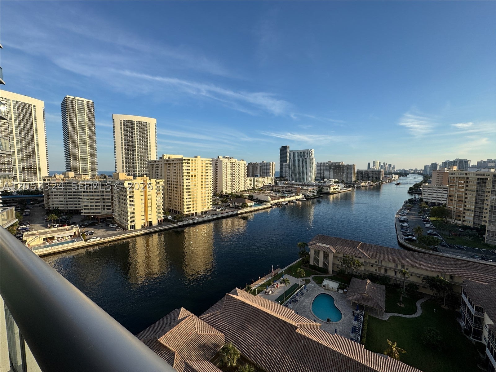 2602 E Hallandale Beach Blvd R1503