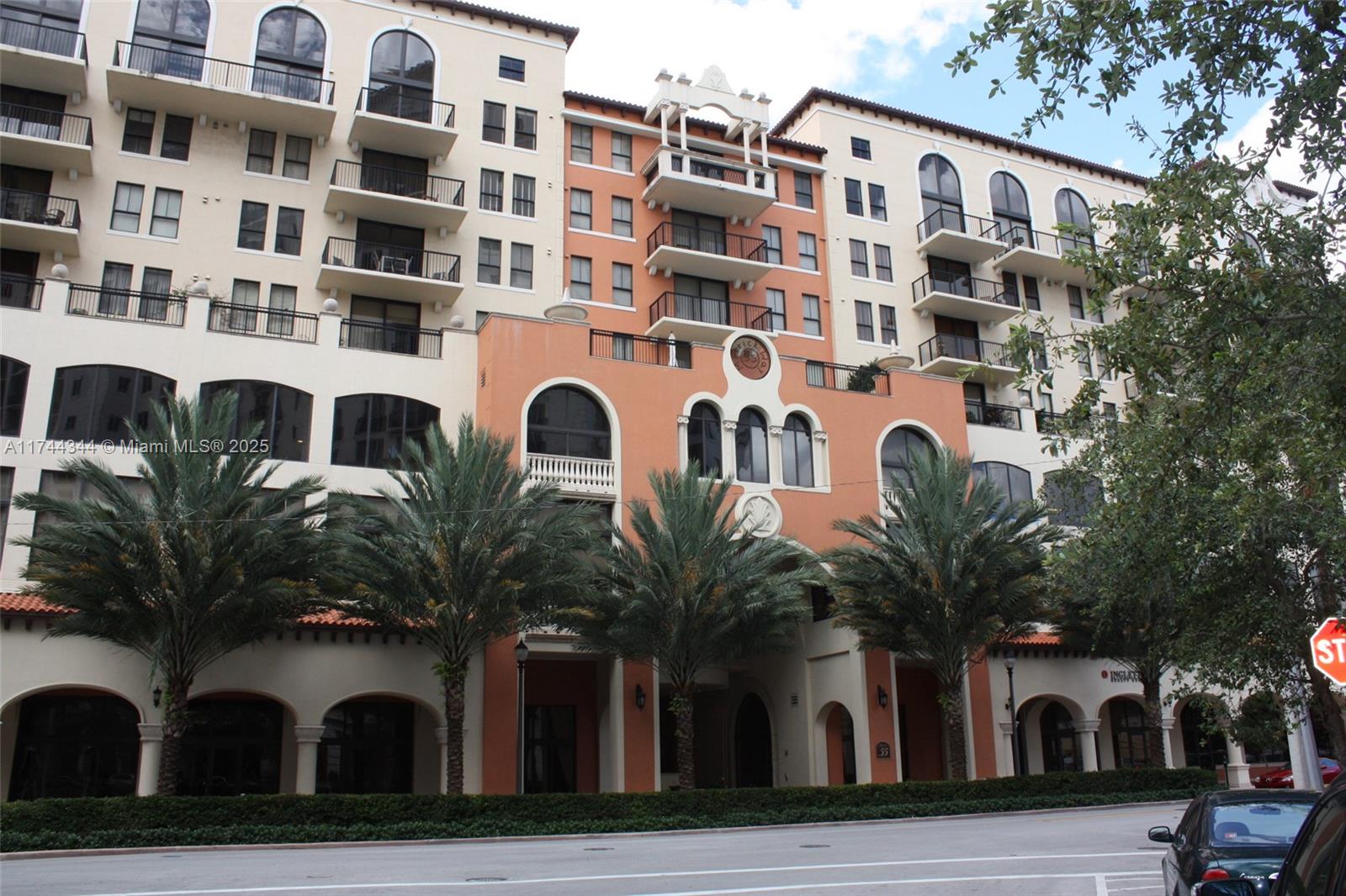 55 Merrick Way 820, Coral Gables, Broward County, Florida - 1 Bedrooms  
2 Bathrooms - 