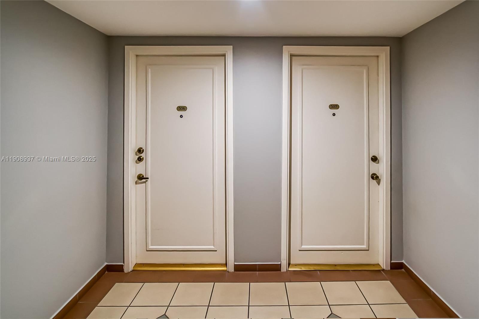 CAPOMAR CONDO - Residential Lease