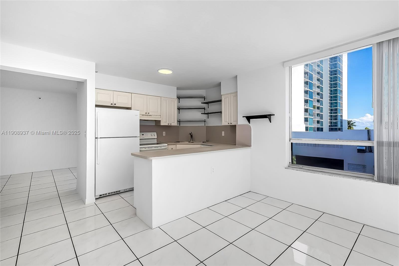 CAPOMAR CONDO - Residential Lease