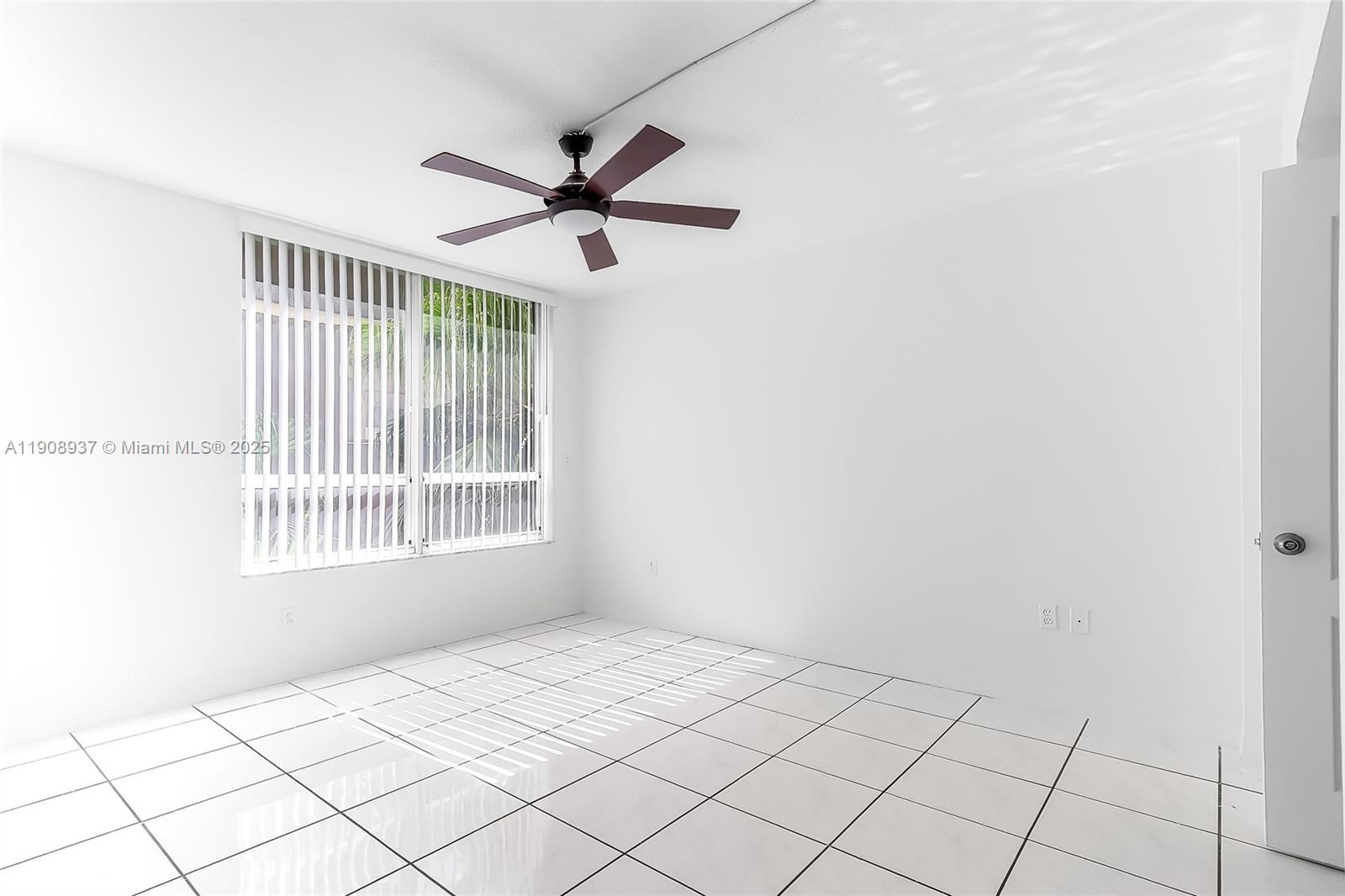 CAPOMAR CONDO - Residential Lease