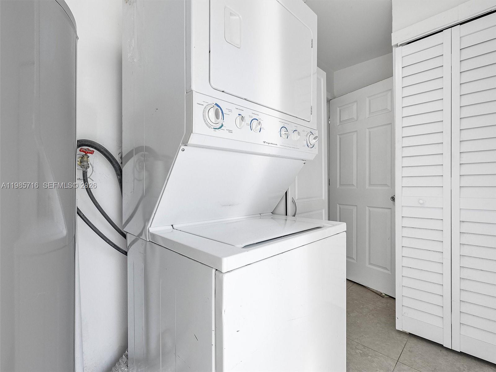 COLUMBIA PARK CORR PL - Residential Lease