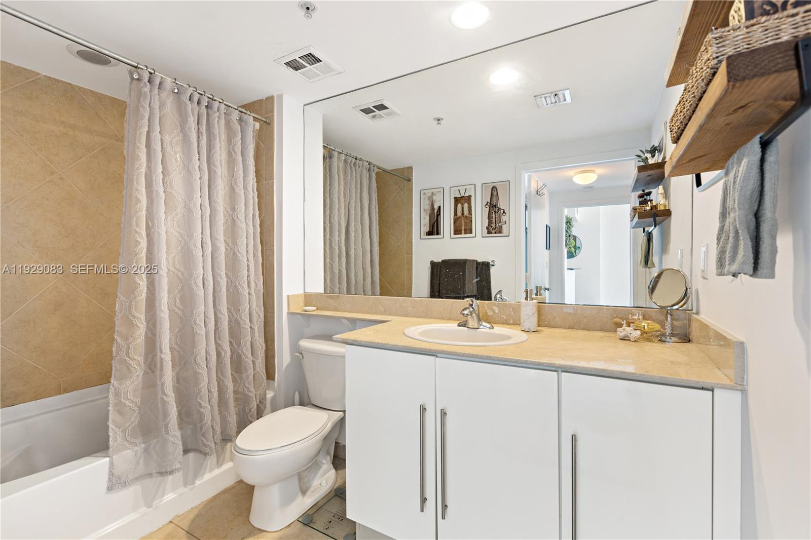 335 S Biscayne Blvd 3003