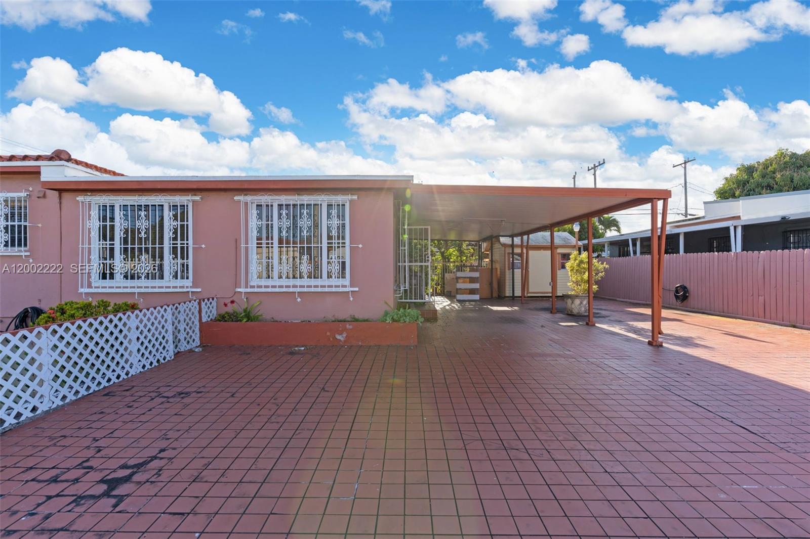 CORAL NOOK - Residential