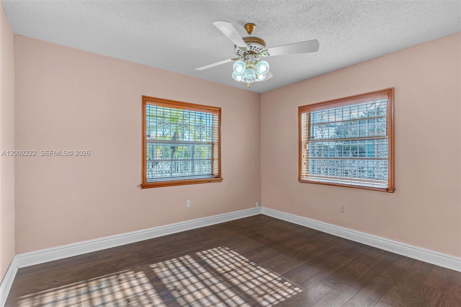 CORAL NOOK - Residential